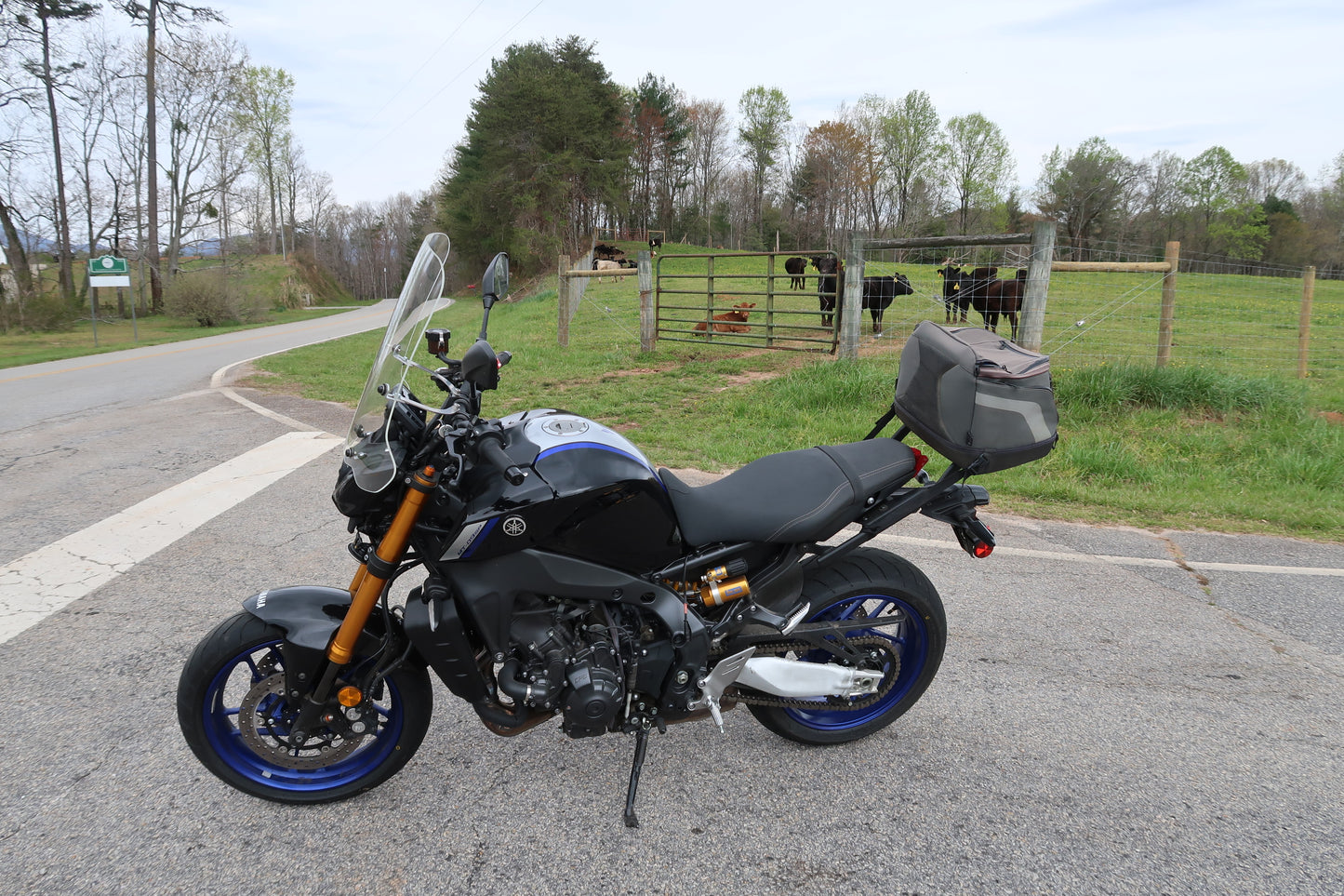 Yamaha MT-09 Touring Shield